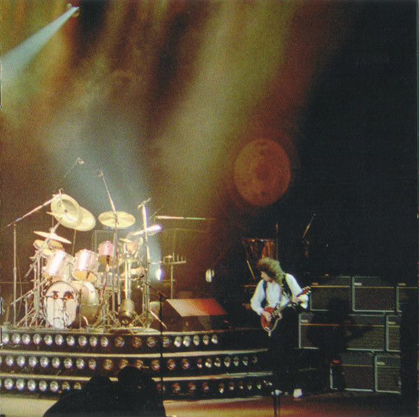 Queen  Rock Montreal : Booklet09